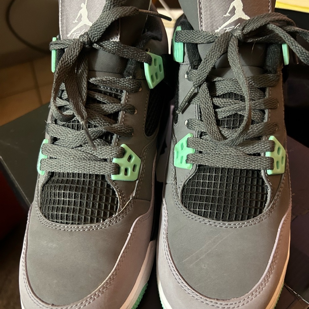 Jordan 4 Green Glow - Picture 7 of 9